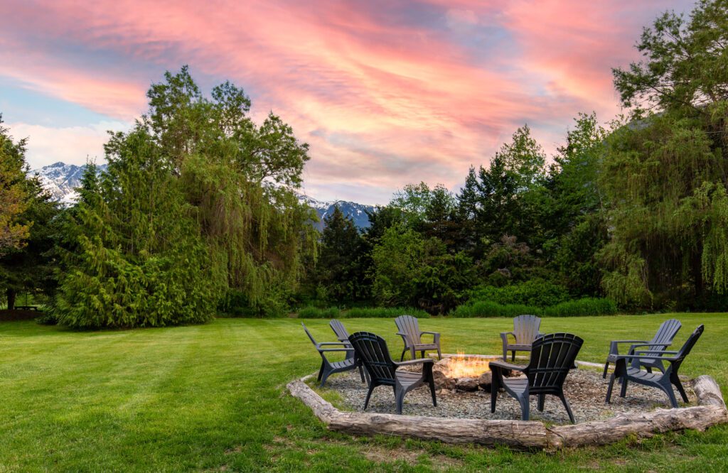 1422 Collins Rd-firepit