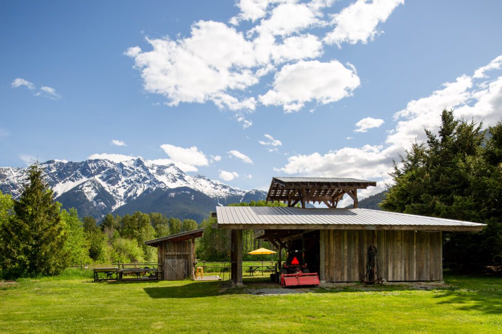 1422 Collins Rd-hayloft